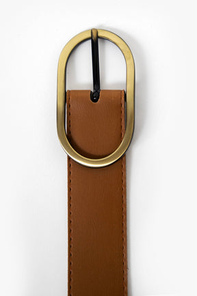 Cinto de Couro Sintético com Fivela Oval Caramelo