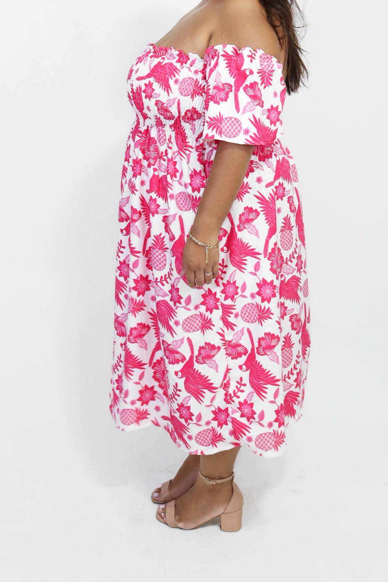 Vestido Midi Ombro a Ombro com Mangas Diana