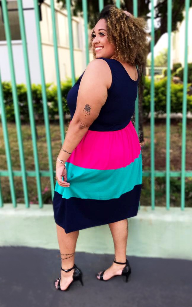 Vestido Regata Alça Larga Três Babados